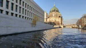 Mehr über den Artikel erfahren <span class='ref-title'>Berlin-Mitte </span> Uferwand Humboldtforum
